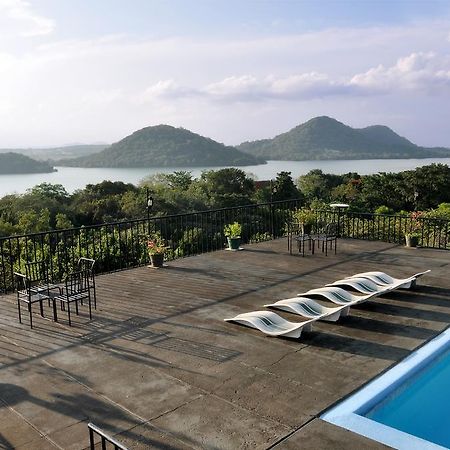 โรงแรมจิริเทล โปลอนนารูวา ภายนอก รูปภาพ